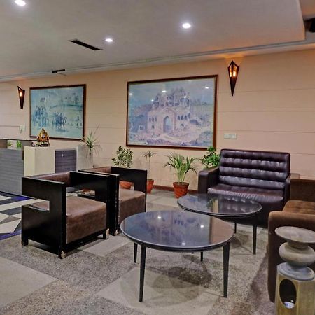 Itsy Hotels Hamlets Stay Noida Exterior foto