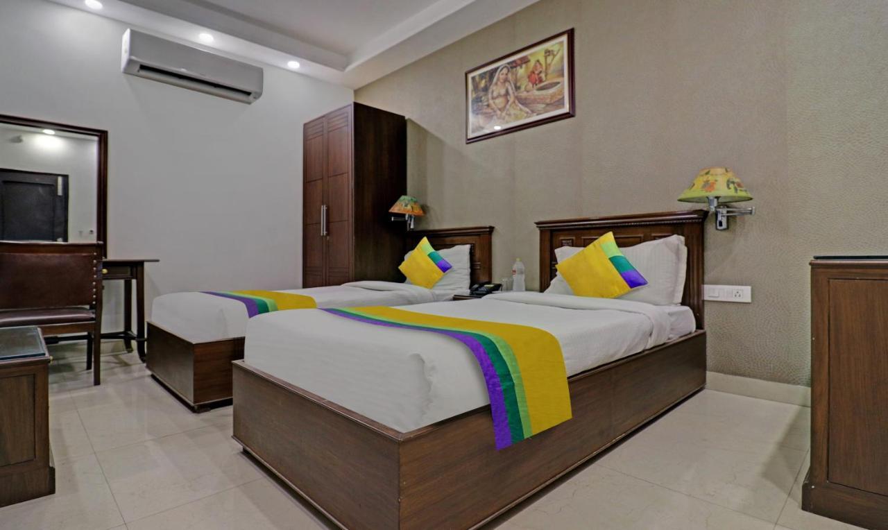 Itsy Hotels Hamlets Stay Noida Exterior foto